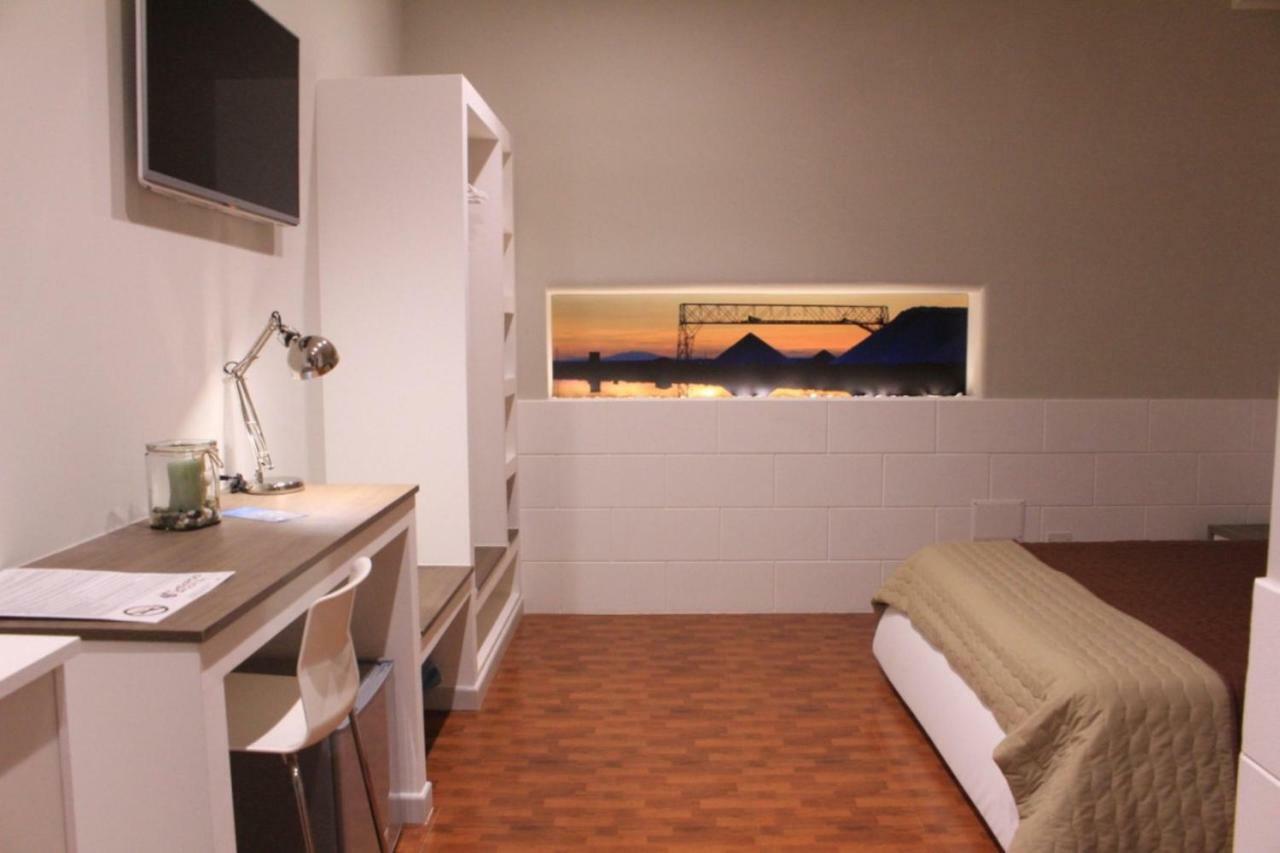 Gazebo Rooms มาร์เกริตา ดิ ซาวอยา ภายนอก รูปภาพ