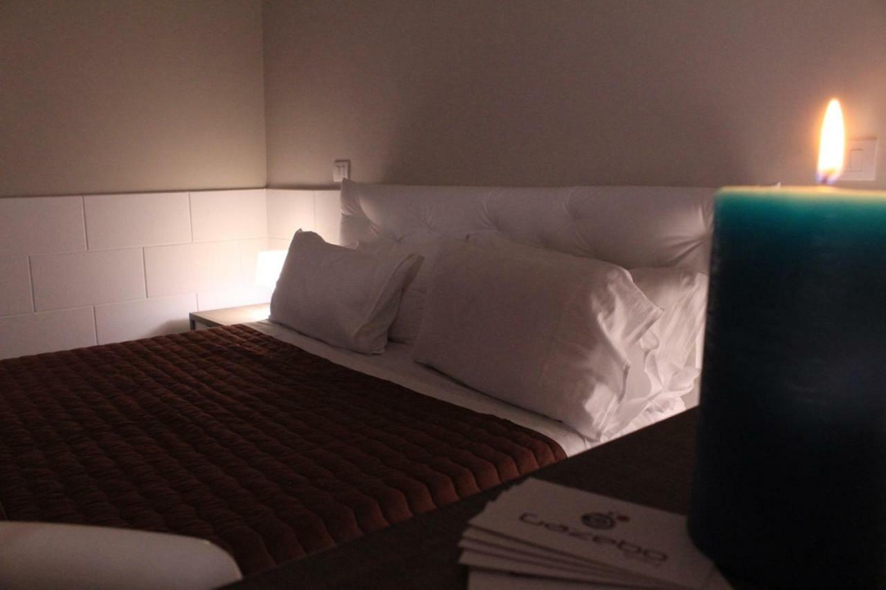 Gazebo Rooms มาร์เกริตา ดิ ซาวอยา ภายนอก รูปภาพ