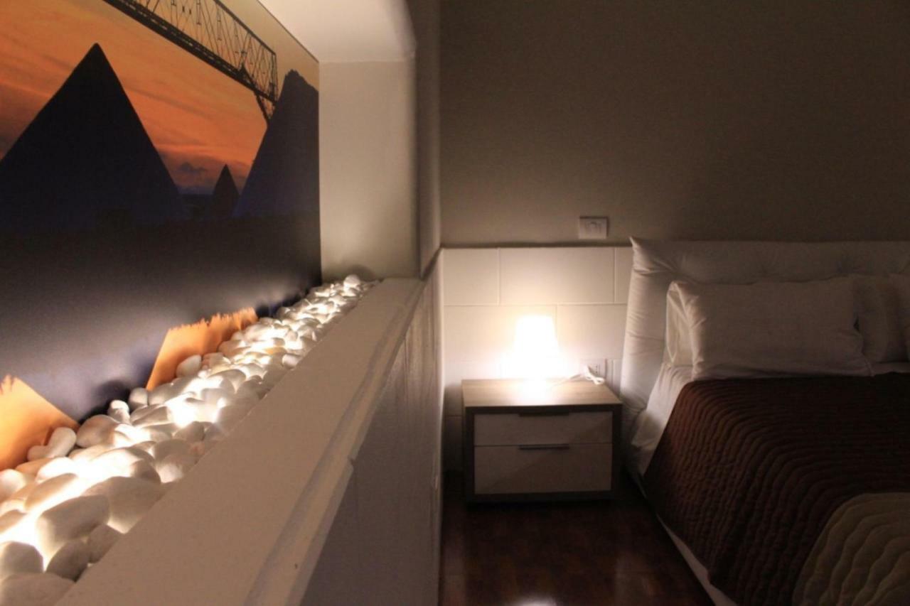 Gazebo Rooms มาร์เกริตา ดิ ซาวอยา ภายนอก รูปภาพ